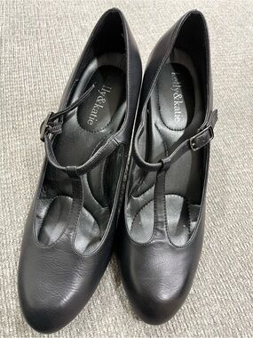 kelly & katie Black T-Strap Round-Toe Heels, Size 8 1/2.